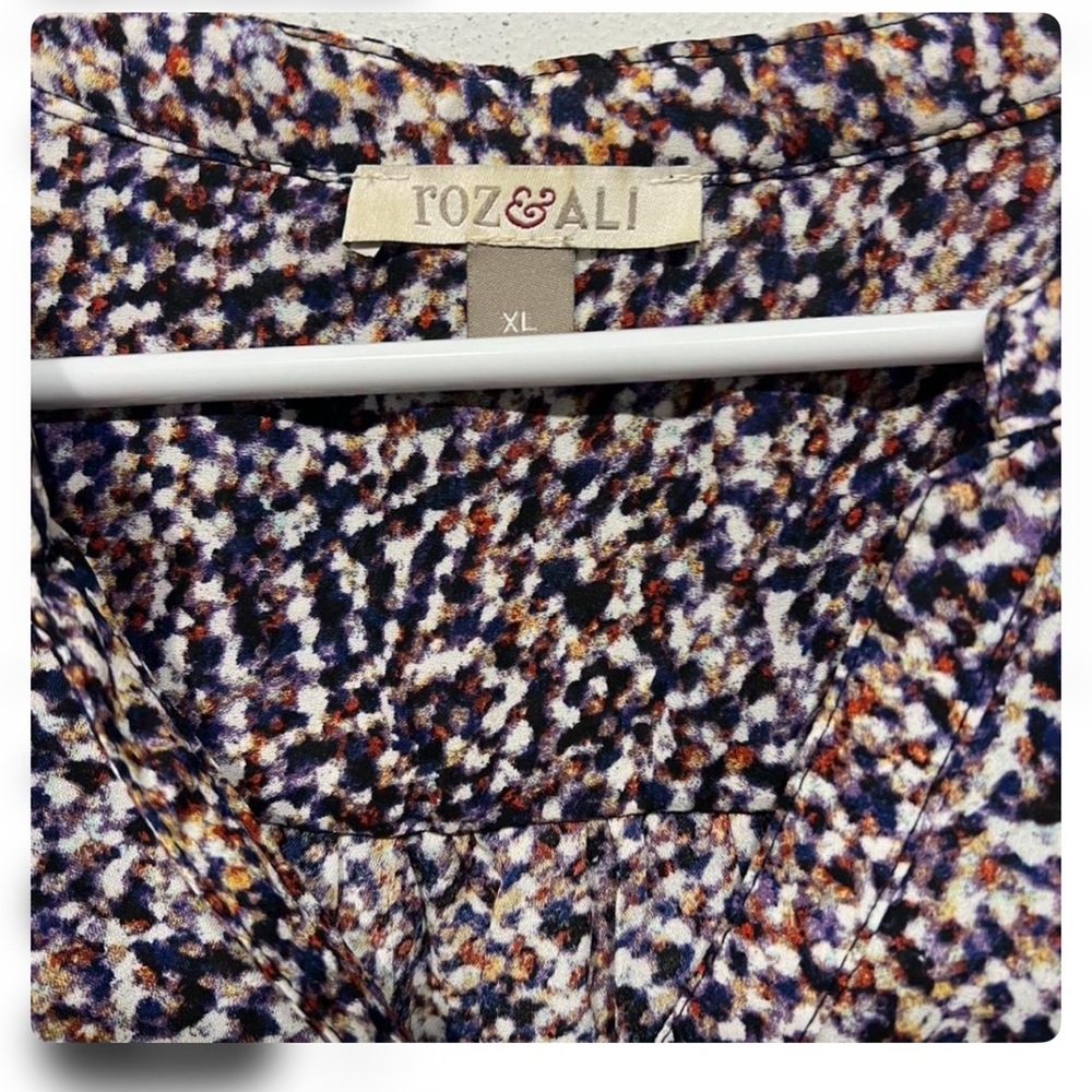 Roz & Ali multicolored blouse with a unique pattern. Size: XL #boho #floral